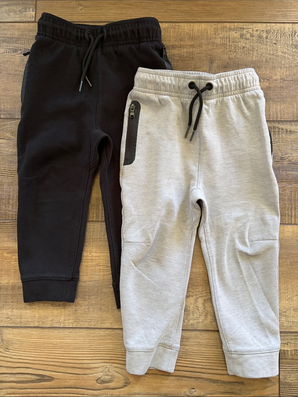 Old Navy Kids Jogger Pants in Black & Light Gray